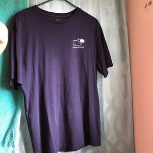 Vineyard vines tee